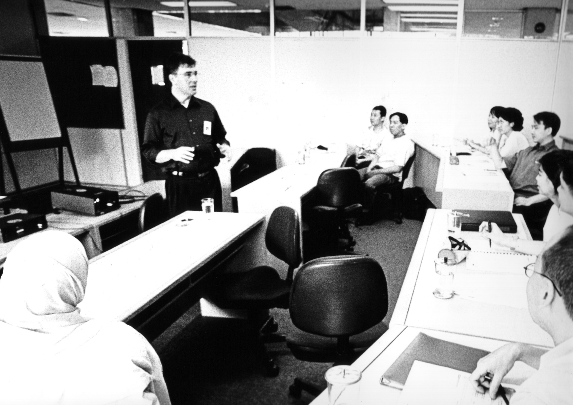 Eric Hallett teaching in a graduate classroom